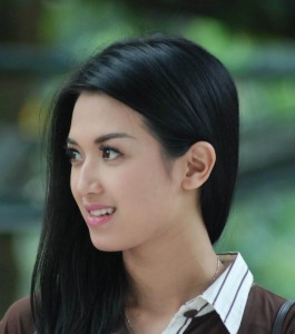Biodata Sylvia Fully